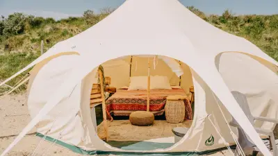 Glamping: Luxus-Camping erobert den Urlaubsmarkt – Rekordzahlen 2025