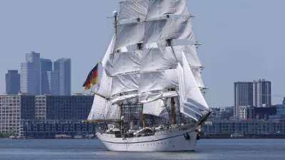 Gorch Fock gewinnt Five Sister Trophy nach 50 Jahren erneut
