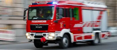 Großbrand in Oranienburg: Produktionshalle steht in Flammen