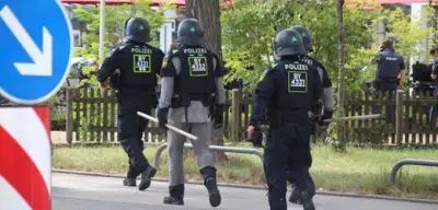 Großeinsatz in Regensburg: Geiselnahme in Bankfiliale – ein Mensch lebensgefährlich verletzt