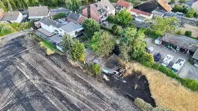 Großer Feldbrand in Köln: 100 Einsatzkräfte bekämpfen Flammen auf 5,5 Hektar
