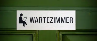 Hausärzte fordern Stopp der Gesundheitsreform – Warken verteidigt Sparpaket