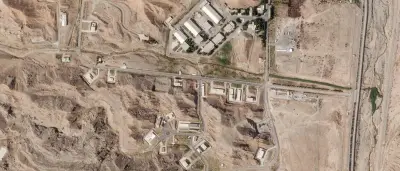 Iran-Krieg: Satellitenbilder zeigen Reparaturen an Atomanlagen; USA fordern freie Durchfahrt