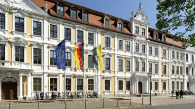 Landtagswahl in Sachsen-Anhalt 2026: AfD laut Umfragen vorn, CDU unter Druck