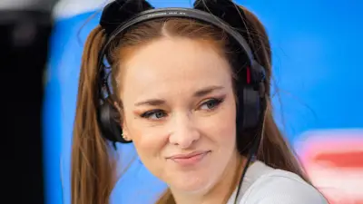 Larissa Rieß: Komikerin, DJ und Schauspielerin im Porträt