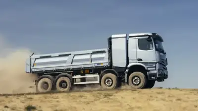 Mercedes e-Arocs: Elektro-Kipper für die Baustelle mit Vor- und Nachteilen