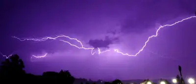 Möglicher Tornado verwüstet Glückstadt: 50 Gebäude beschädigt