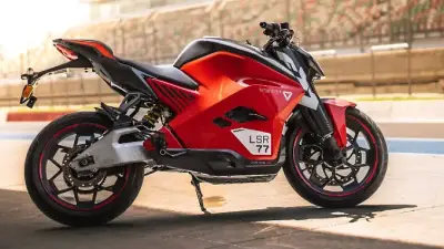 Neue E-Motorräder: Vom Retro-Bike bis zum Maxi-Scooter 2026