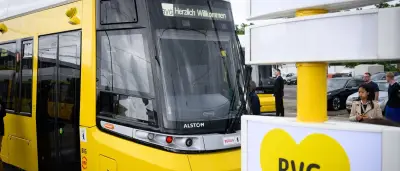 Neue XXL-Straßenbahn Urbanliner startet regulären Betrieb in Berlin