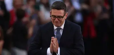 Neuer Premier Burnham: Außenpolitik an Miliband delegiert – ein riskanter Plan