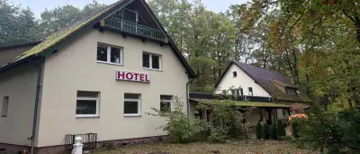 Obdachlosenunterkunft im Villenviertel Frohnau: Waldhotel wird Nachmieter