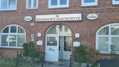 Polizei sucht Angreifer: Rentner (79) stirbt nach Schlägerei vor Kneipe in Hamburg-Eidelstedt
