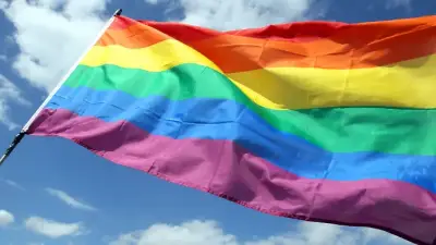 Queerfeindlichkeit in Berlin: Parteien fordern mehr Schutz und Prävention