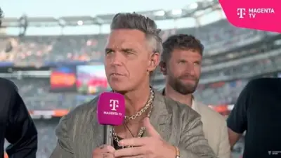 Robbie Williams‘ WM-Interview-Rätsel: Weißer Krümel war Nicorette-Pastille