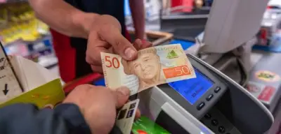 Schweden: Geschäfte müssen wieder Bargeld akzeptieren