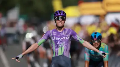 Schweizer Mauro Schmid gewinnt 13. Tour-Etappe, Lipowitz fällt zurück