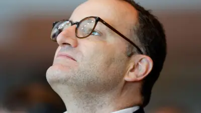 Spahn legt Zukunft in Hände der Fraktion: Leihmutterschaft sorgt für Druck