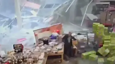 Starkregen in New Jersey: Supermarkt-Dach stürzt ein – 27 Personen entkommen