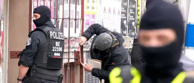 Stromausfall nach Anschlag: Verdächtige klagen gegen Razzia