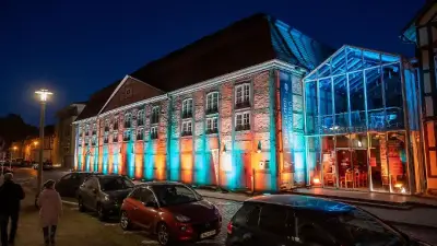 Theater an der Seenplatte verzeichnen Besucherplus, Schwerin mit Rückgang