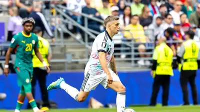 Transfer-Ticker: Trossard-Wechsel zu Besiktas fix – 20 Mio. Ablöse
