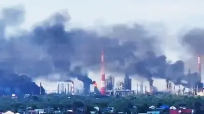 Ukraine-Angriff: Schwarzer Himmel über Ölraffinerie Sysran