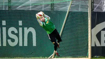 Union Berlin testet neuen Torwart Phillip Menzel im Training