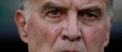 Uruguays Trainer Bielsa verblüfft mit kurioser Pressekonferenz