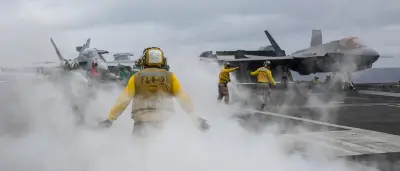 USA verlegen weitere Kampfjets in den Nahen Osten – Iran droht mit Ausweitung des Krieges