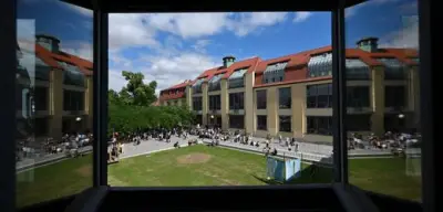 Wandbild von Kandinsky-Schüler an Bauhaus-Uni in Weimar beschädigt