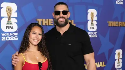WWE-Star Roman Reigns zeigt sich mit Tochter beim WM-Finale