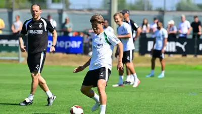 Zento Uno feiert Trainings-Premiere bei Borussia Mönchengladbach mit Dolmetscher