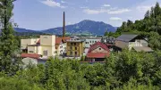 171 Jahre alt: Klebeband-Hersteller Monta meldet Insolvenz an