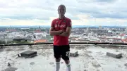 2. Liga-Aufstiegskandidat präsentiert Trikot in über 100 Metern Höhe