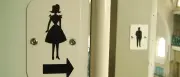 22 Liebeserklärungen an die Damentoilette: Anthologie reagiert auf Scheck-Debatte