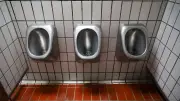 ADAC-Test: Toiletten auf Rastplätzen in NRW oft mangelhaft
