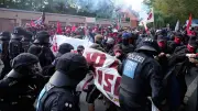 AfD-Bundesparteitag in Erfurt: Großaufgebot der Polizei gegen 50.000 Demonstranten