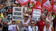 AfD-Delegierte tricksen Demonstranten aus: Parteitag in Erfurt startet pünktlich