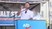 AfD-Kundgebung in Rostock: 200 Anhänger protestieren gegen linke Gewalt