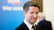 AfD-Landeschef Vincentz setzt sich bei NRW-Parteitag durch – Kontroversen