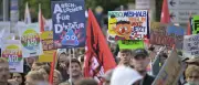 AfD-Parteitag in Erfurt: 25.000 Menschen protestieren friedlich gegen die Partei