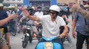 AfD-Spitzenkandidat Siegmund ignoriert Simson-Kritik und fährt weiter Moped-Wahlkampf