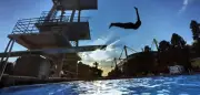 Als Bademeister am 10-Meter-Turm: Eine Lektion in Demut