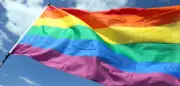 Anschlag auf Berliner CSD: Regenbogenflaggen als Zeichen der Solidarität