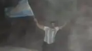 Argentinischer Fan feiert Party am Südpol – Kältester Fan der Welt?