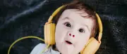 Babys reagieren schon mit drei Monaten auf Musik – Tanzen kommt später
