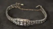 „Bares für Rares“: Platinarmband erzielt 4.200 Euro trotz niedriger Schätzung