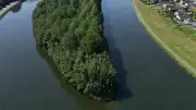 Belgische Flussinsel Île de Houx für 95.000 Euro zu verkaufen