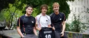 Berliner Freunde bringen antifaschistisches Deutschlandtrikot heraus