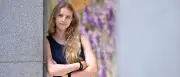 Beste Absolventin der Uni Potsdam erforscht Schattenseiten der KI